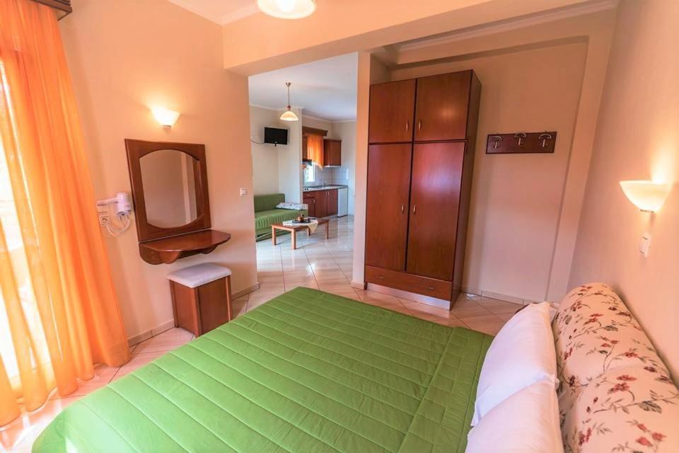 Anna Apartments Chrysi Ammoudia Bagian luar foto