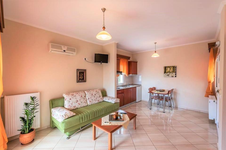 Anna Apartments Chrysi Ammoudia Bagian luar foto