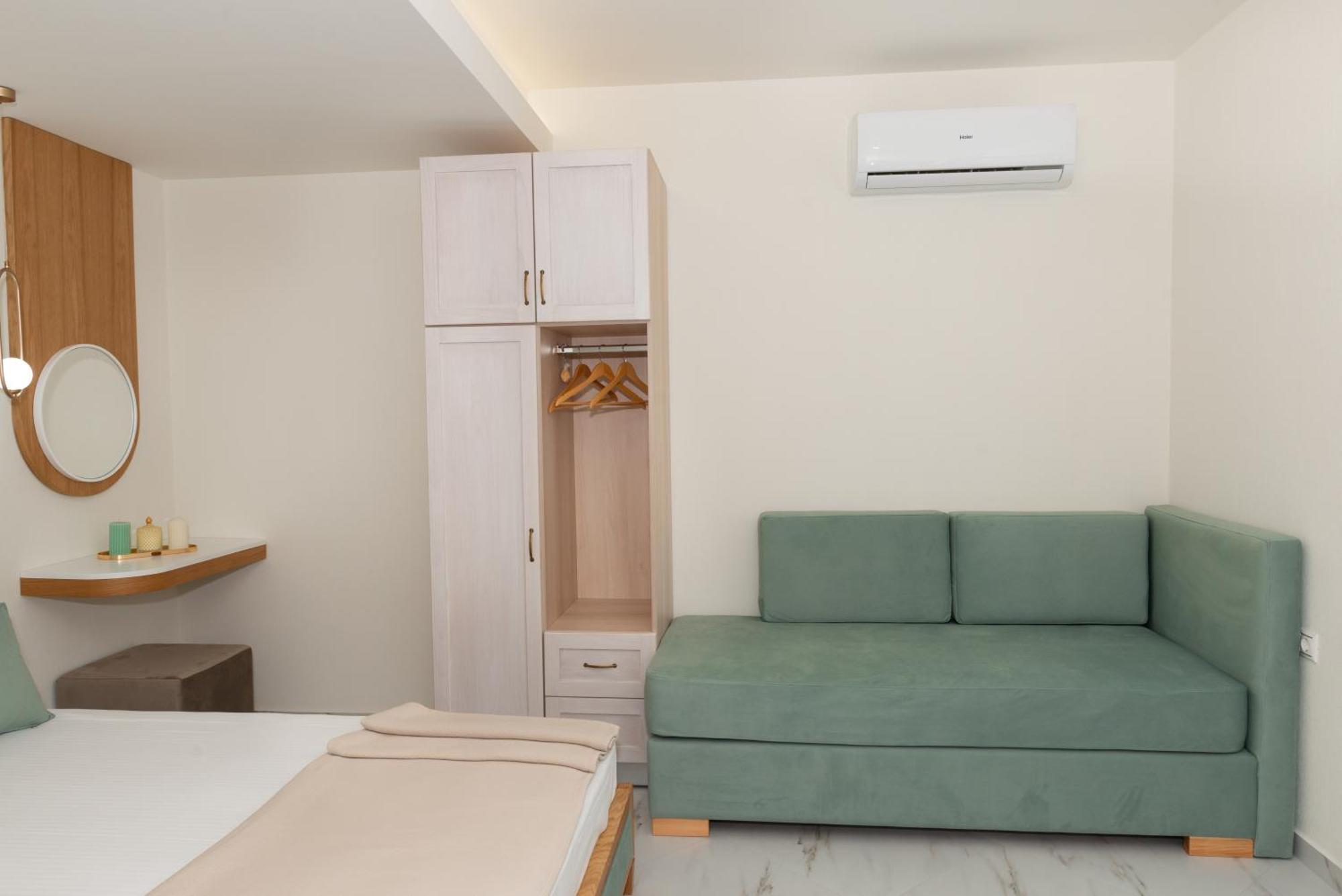Anna Apartments Chrysi Ammoudia Bagian luar foto