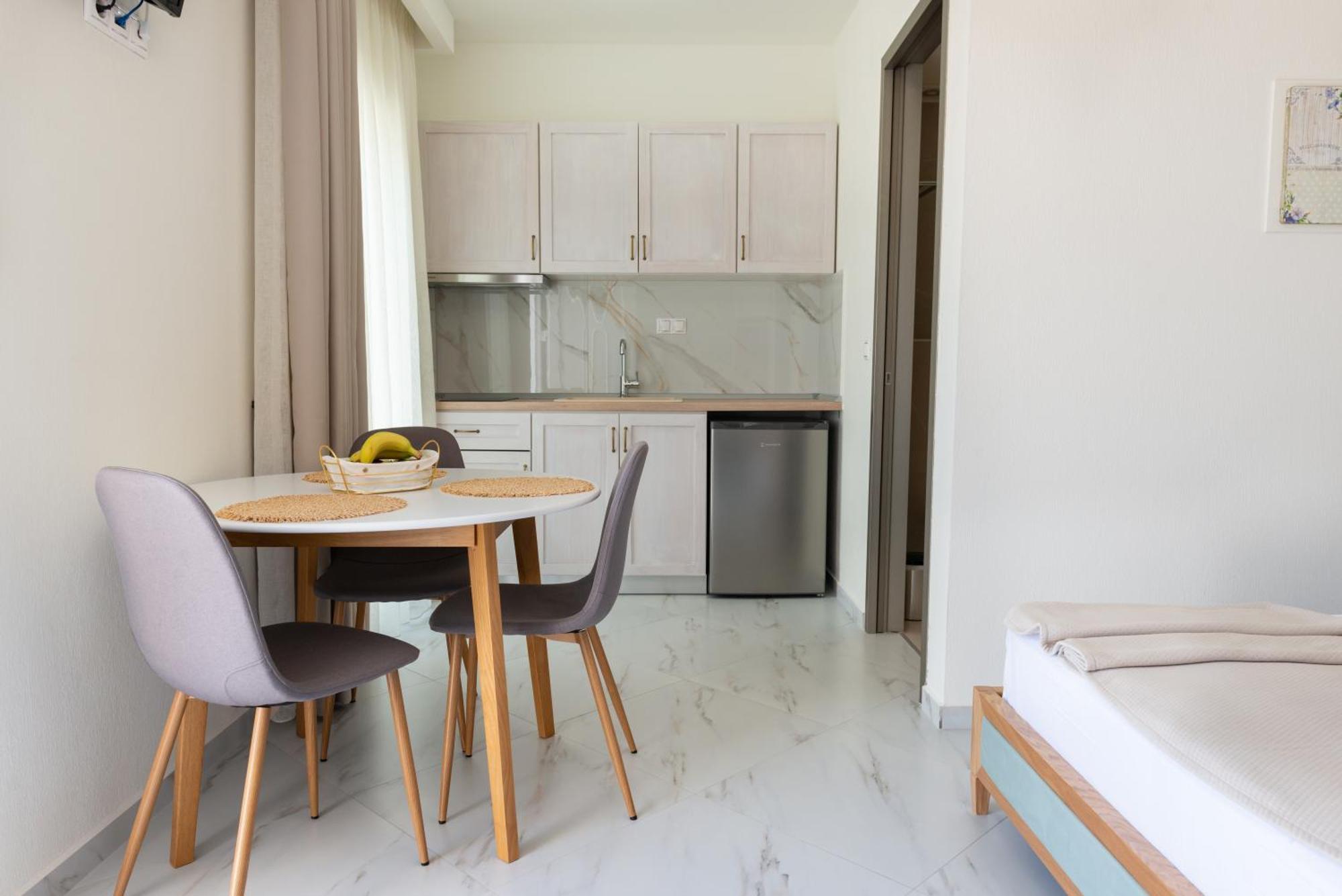 Anna Apartments Chrysi Ammoudia Bagian luar foto