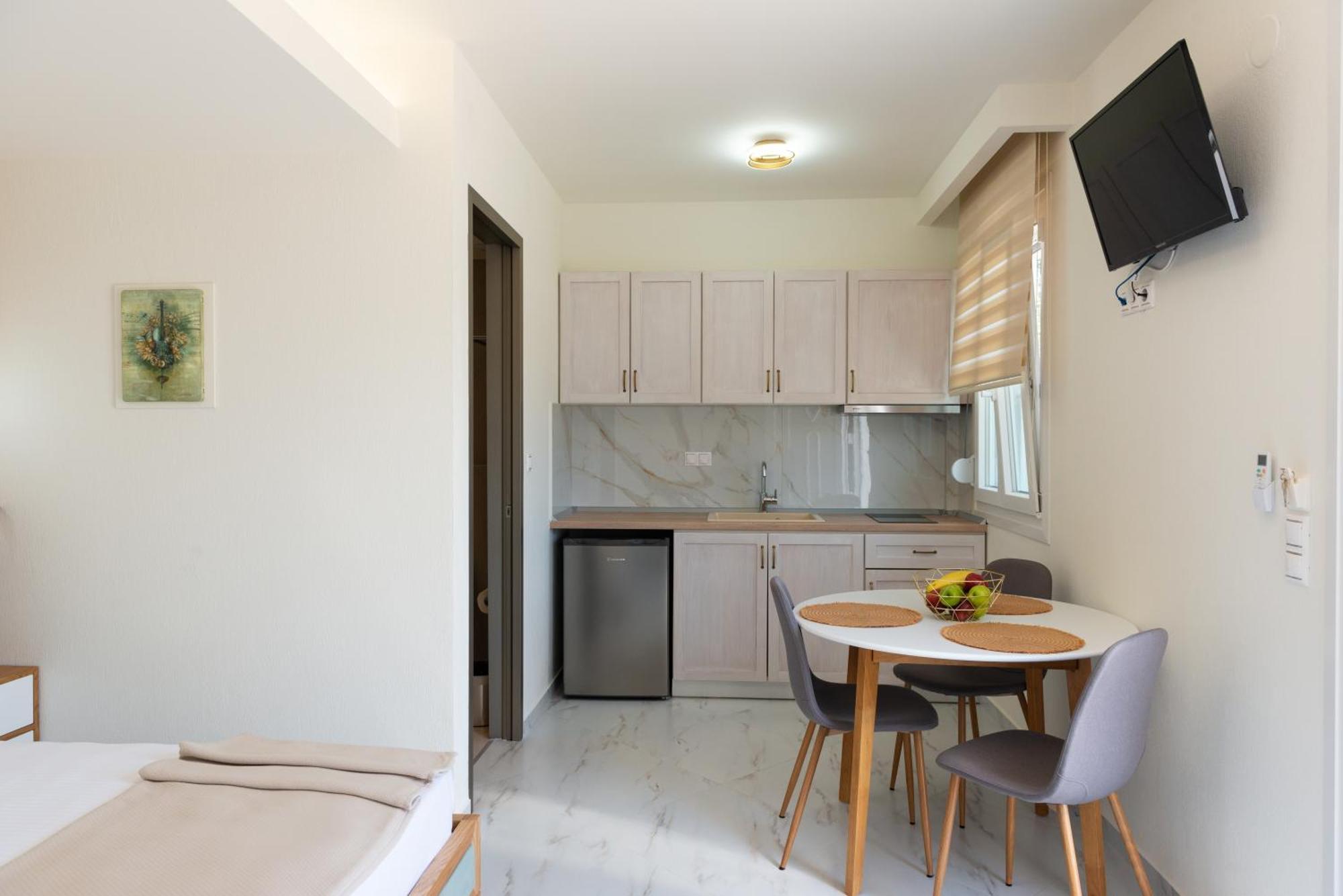 Anna Apartments Chrysi Ammoudia Bagian luar foto